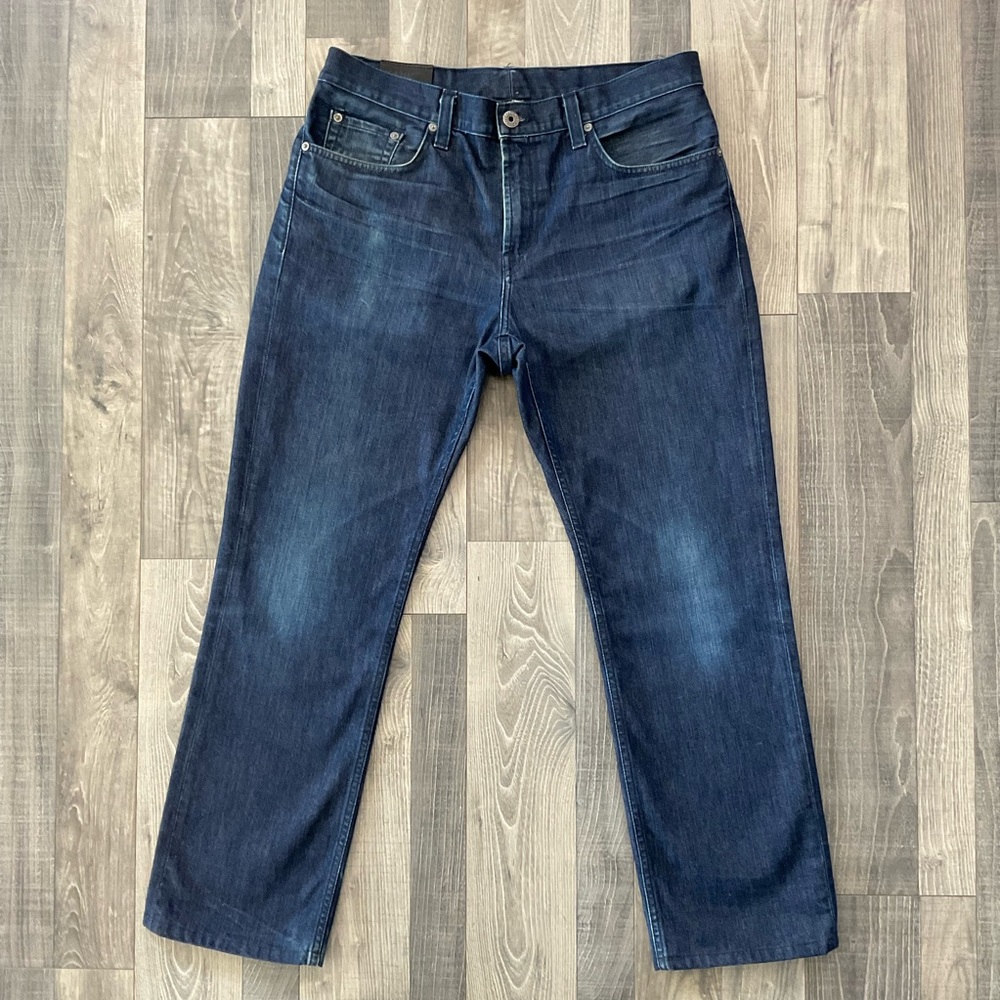 36x29 J Brand Kane Slim Straight Jeans
100% cotton
MADE IN USA
Men’s 36
Blue